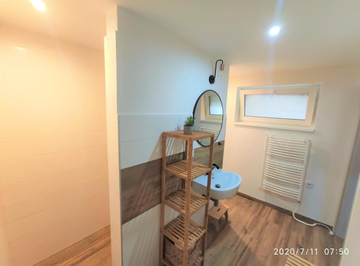 Apartman Lenka II Borsice Exteriör bild